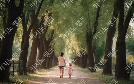 엄마와 아이의 산책.jpg