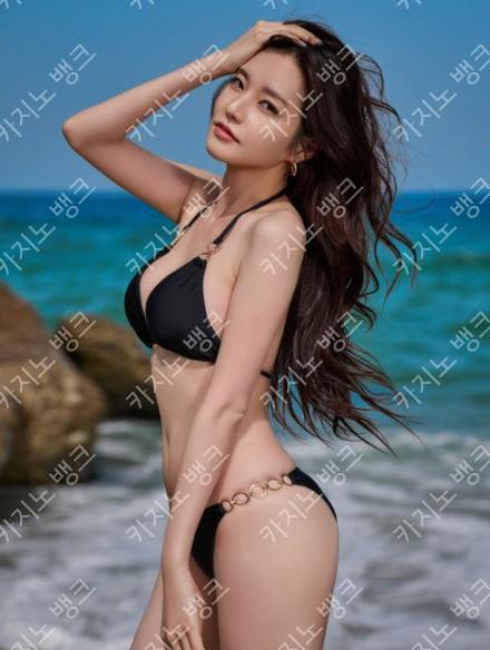 섹시한 여자가 비키니 입고 바다에서 찍은 사진.jpg